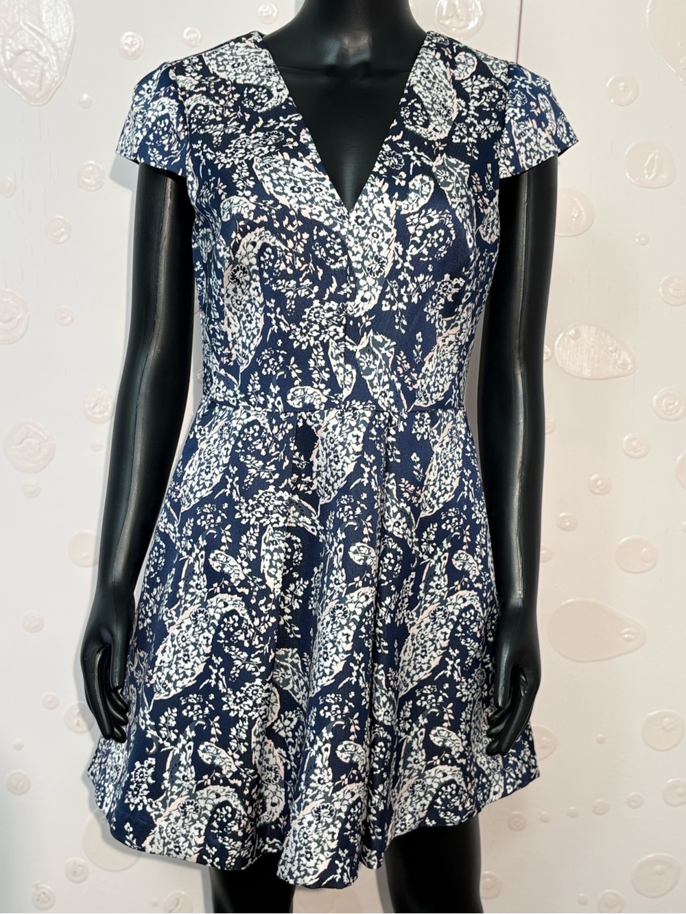 Vince Camuto Navy Blue & White Paisley Fit & Flare Mini Dress - Size 6
